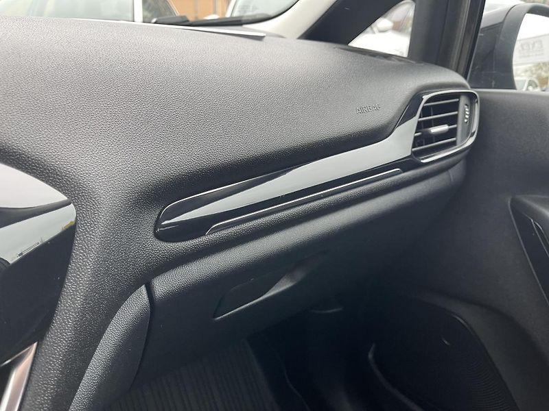 Ford Fiesta 1.5 TDCi Trend r. 2020-DPH-ČR! - fotka 28 z 34
