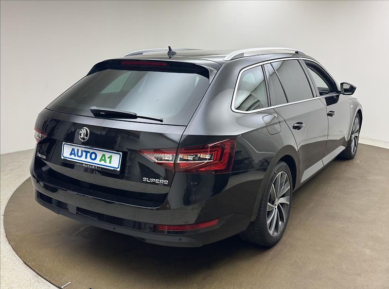 Škoda Superb 2,0 TDi 110kW L&K DPH ACC DCC - fotka 4 z 56