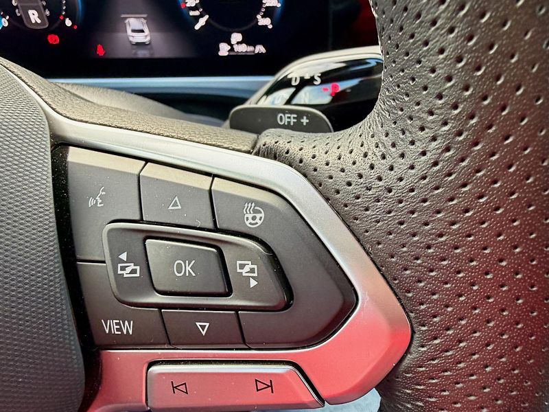 Volkswagen Passat (2025) R-Line DSG masáže MATRIX ACC  - fotka 30 z 57