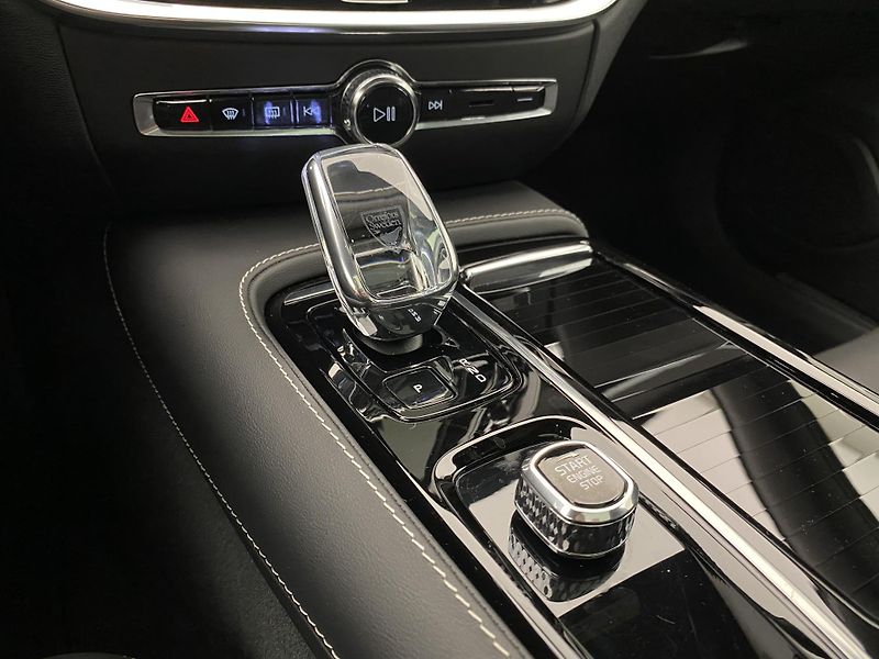 Volvo V60 T6 AWD RECHARGE REZERVACE - fotka 26 z 54