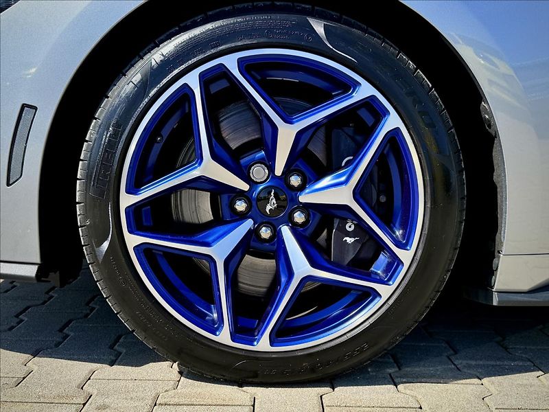 Ford Mustang 5,0 V8 328kW GT California AUT - fotka 11 z 51