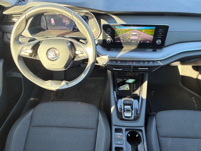 Škoda Octavia (2021) AMBITION 1.5e-TEC 110kW CZ DPH - fotka 10 z 11