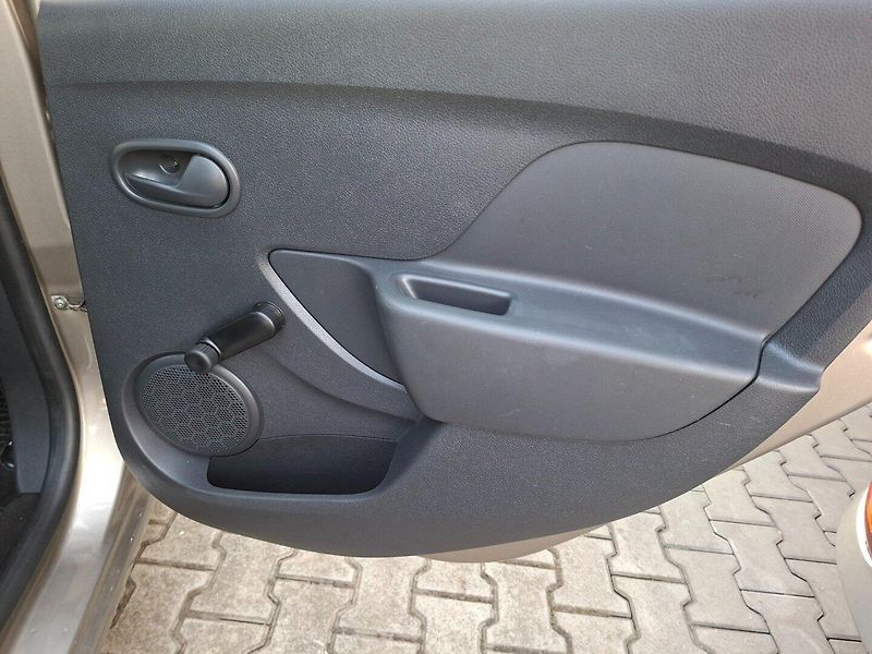 Dacia Sandero (2014) 1.2i 55kW -KLIMA-NOVÉ V ČR - fotka 26 z 36
