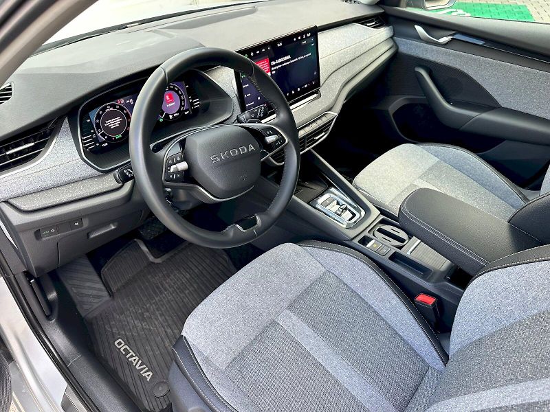 Škoda Octavia (2025) 1.5 TSI 110kW MHEV Top Selecti - fotka 6 z 24