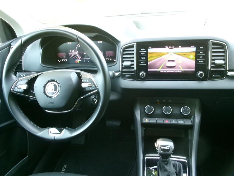 Škoda Karoq (2023) 2,0TDI DSG ACC BT  - fotka 22 z 28