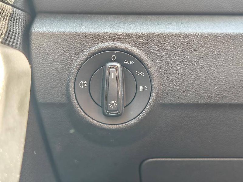 Volkswagen T-Roc Life 6G 1,0TSI - fotka 18 z 22