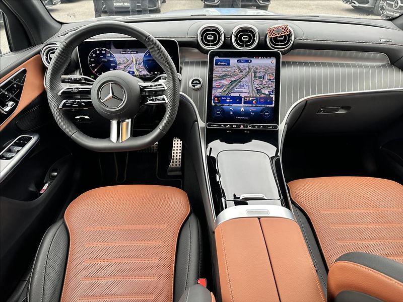 Mercedes-Benz GLC 300de 4MATIC AMG linie - fotka 9 z 13