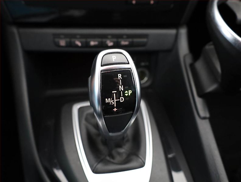 BMW X1 (2013) xDrive18d, 4X4, Automat, Navi - fotka 14 z 18