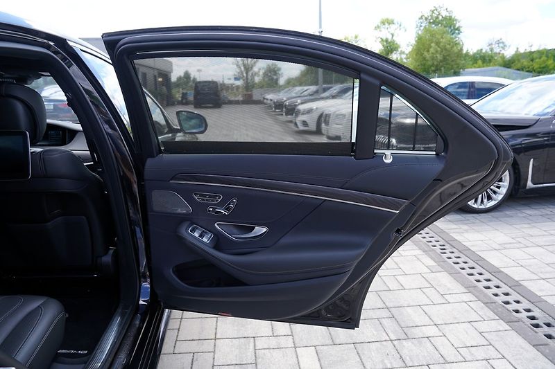 Mercedes-Benz Třídy S S560 Long 4Matic V8/470PS - fotka 18 z 34