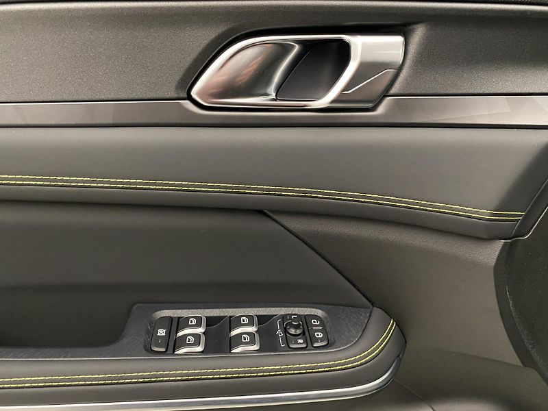 Lynk & Co 01 (2026) MORE PHEV AUT CZ 1.maj - fotka 28 z 52
