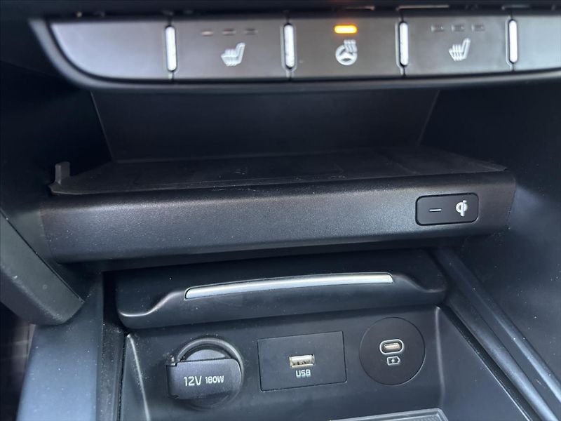 Kia Ceed 1,5 TGDi 118kW AT TOP KAMERA - fotka 28 z 43