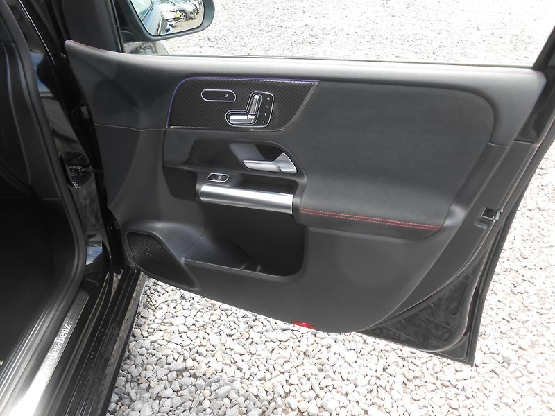Mercedes-Benz Třídy B 2.0D AUTOMAT,AMG Paket,66TKm!! - fotka 17 z 42