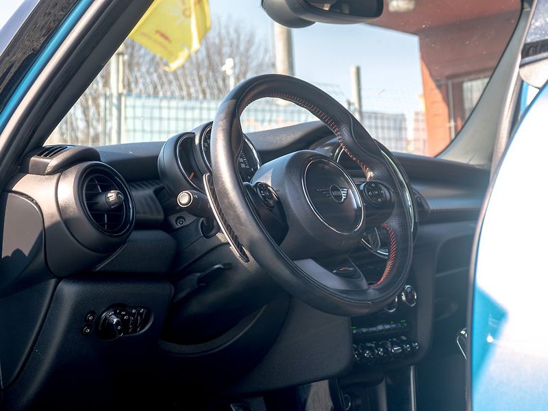 Mini Cooper S (2018) 12/18 2.0T 141KW mat - fotka 15 z 56