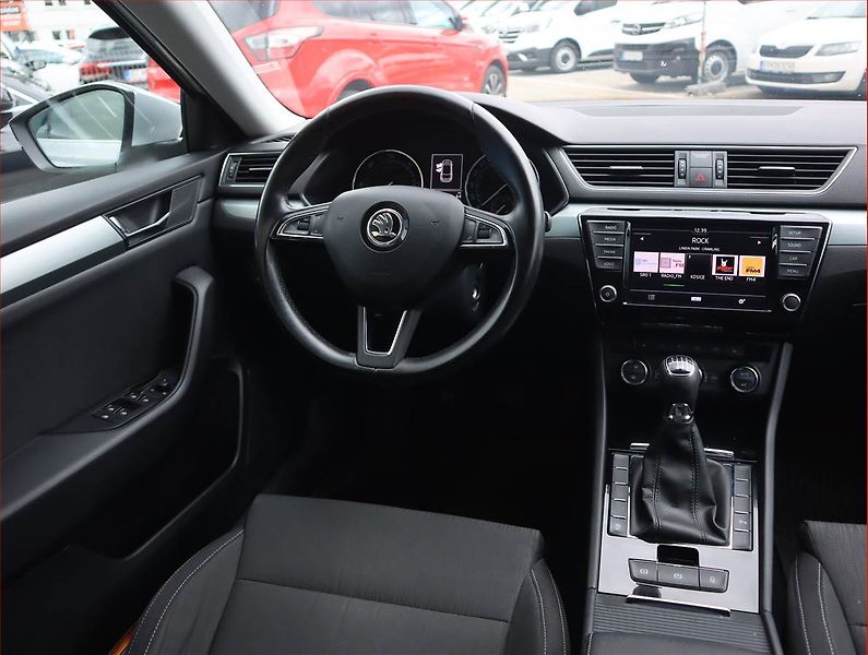 Škoda Superb (2016) 2.0 TDI, Bi-Xenony, Tempomat - fotka 7 z 21