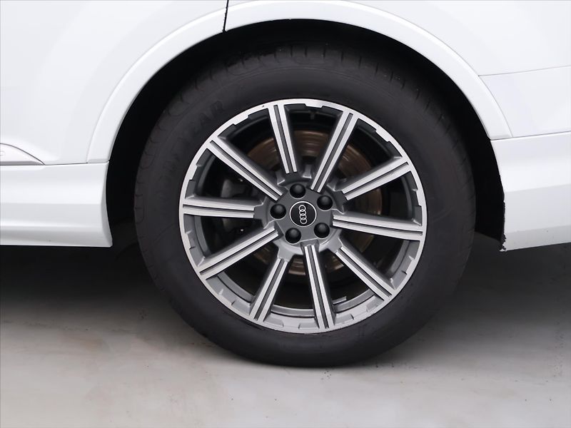 Audi Q7 3,0 TDI 210kW Qattro CZ DPH - fotka 26 z 33