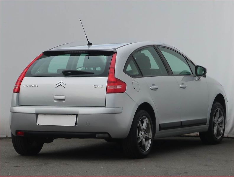Citroën C4 (2010) 1.4 16V, po STK, jezdí skvěle - fotka 5 z 17