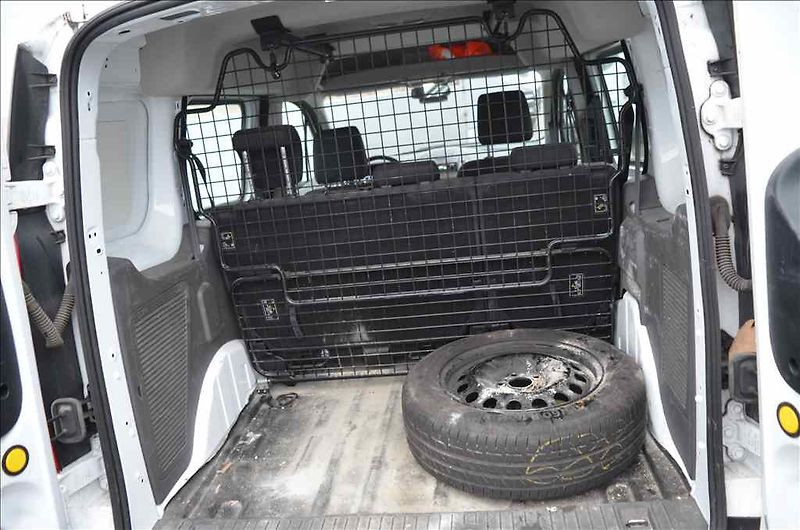Ford Transit (2022) CONNECT 1,5 ECOBLUE - fotka 18 z 19