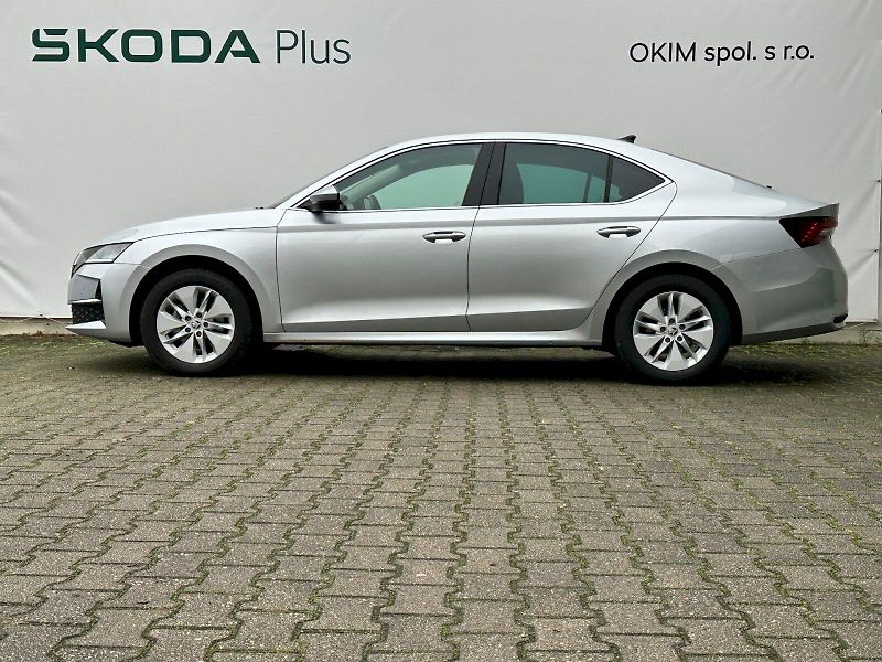 Škoda Octavia (2024) 1.5 TSI 110kW MHEV Top Selecti - fotka 3 z 24