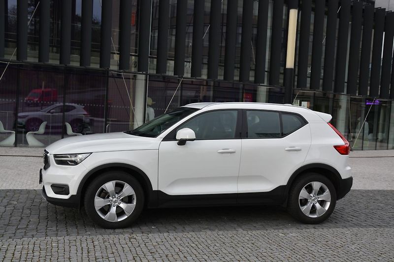Volvo XC40 (2020) 2,0 D3 DRIVE-E Momentum PRO Aw - fotka 22 z 45
