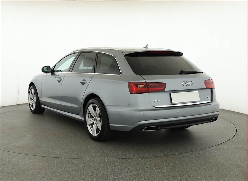 Audi A6 (2016) 2.0 TDI, Kůže, Navi, Bi-Xenony - fotka 4 z 17