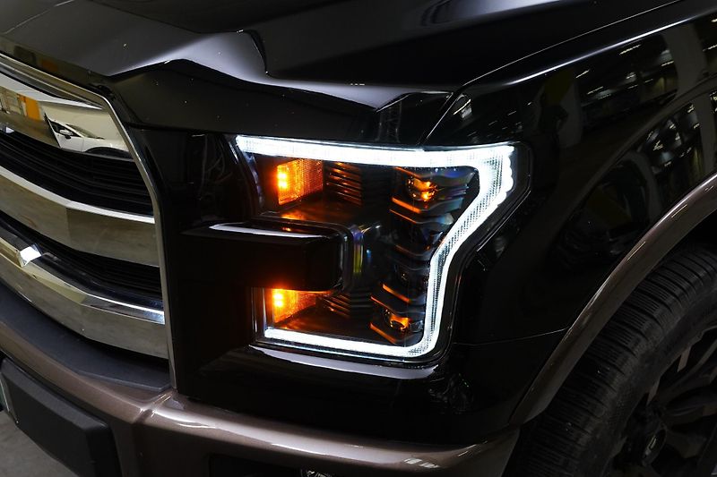 Ford F-150 - fotka 9 z 27