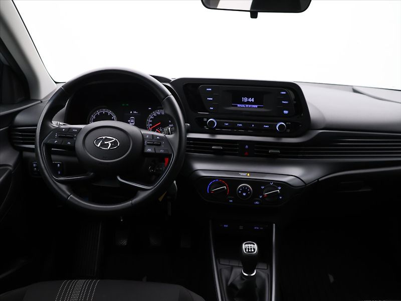 Hyundai Bayon 1,2 i 62kW Comfort CZ - fotka 24 z 32