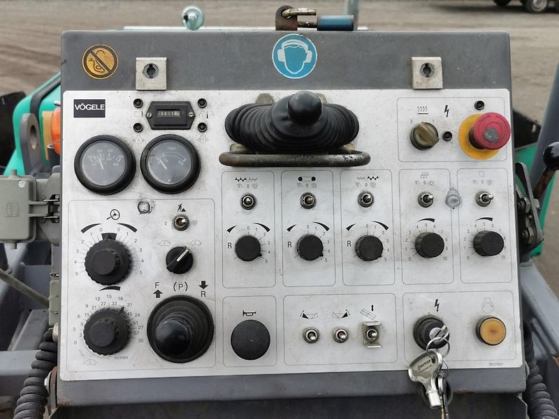 Ostatní VÖGELE Super 800 pás. finišer - fotka 29 z 30