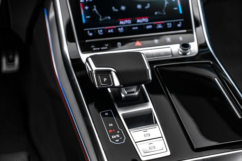 Audi Q8 50TDI Sline Vzduch Laser Masáž - fotka 18 z 25