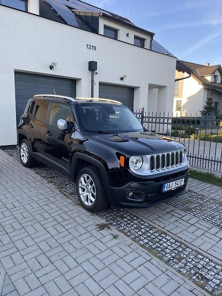 Jeep Renegade (2017) 1.4 4x4 Top stav, aut.nehavar. - fotka 1 z 12