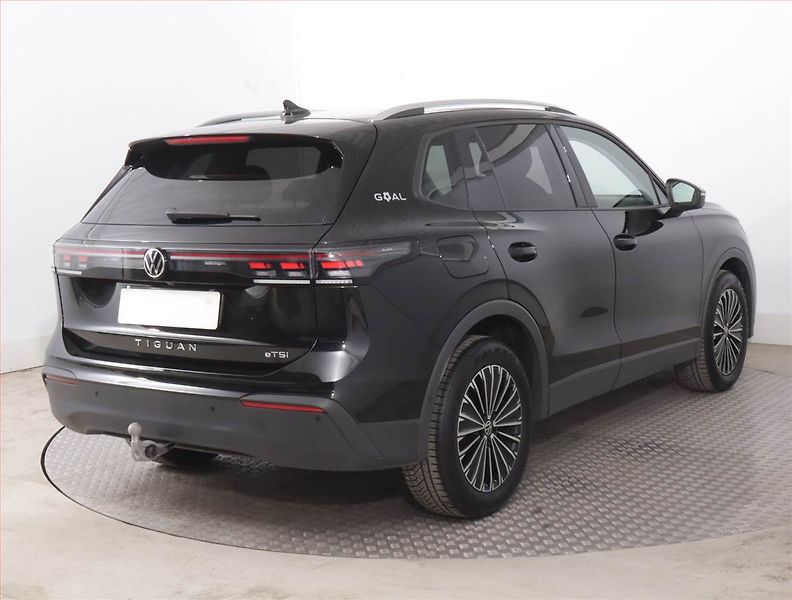 Volkswagen Tiguan (2025) Life 1.5 eTSI - fotka 5 z 16