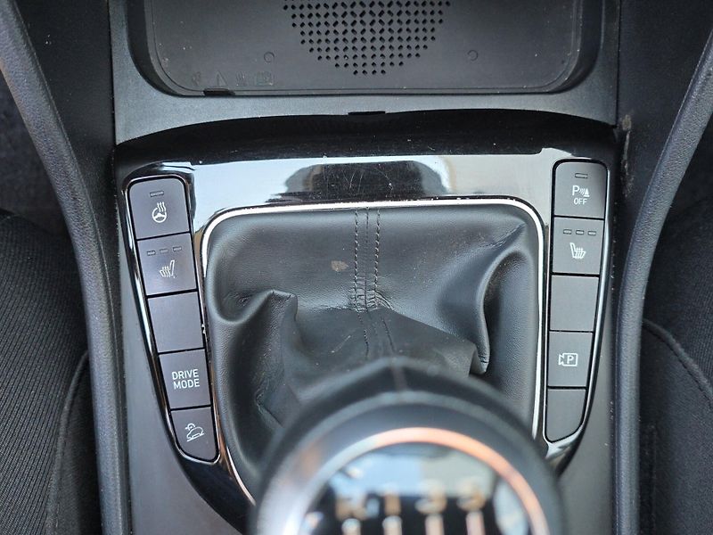 Hyundai Tucson (2022) Smart 1.6 T-GDi 110kw, serv. k - fotka 22 z 25