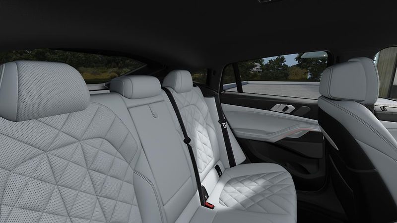 BMW X6 xDrive30d - fotka 12 z 14
