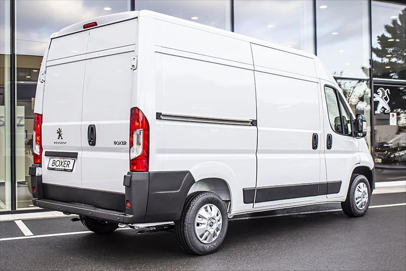 Peugeot Boxer 2,2 Furgon 3300 L2H2 BlueHDi 1 - fotka 4 z 14