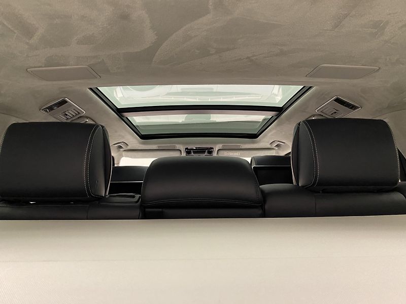 Land Rover Range Rover 4.4 SDV8 REZERVACE - fotka 30 z 56