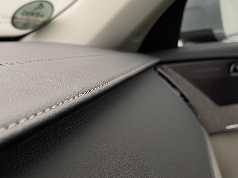 Volvo XC90 B5 AWD BRIGHT PLUS - fotka 31 z 66