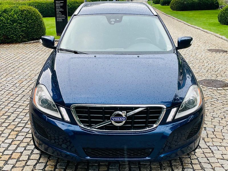 Volvo XC60 2.4D5 5V 4x4 AUT TAŽNÉ SERVISK - fotka 5 z 47