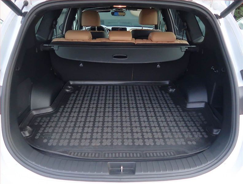 Hyundai Santa Fe (2021) Hybrid - fotka 14 z 17