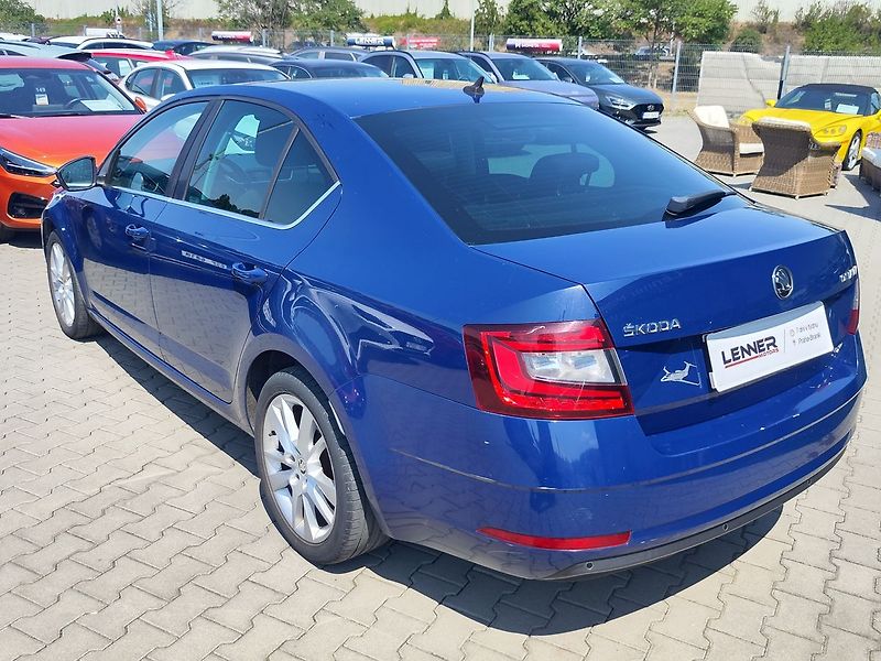 Škoda Octavia 2.0 TDI/110kW Style 4x4 - fotka 7 z 31