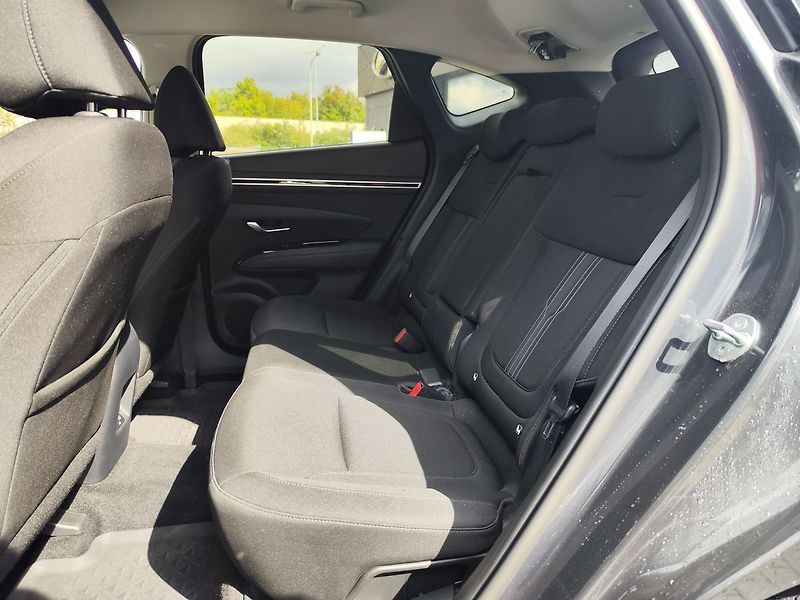 Hyundai Tucson 1.6 T-GDI/110kW Smart DCT - fotka 11 z 31