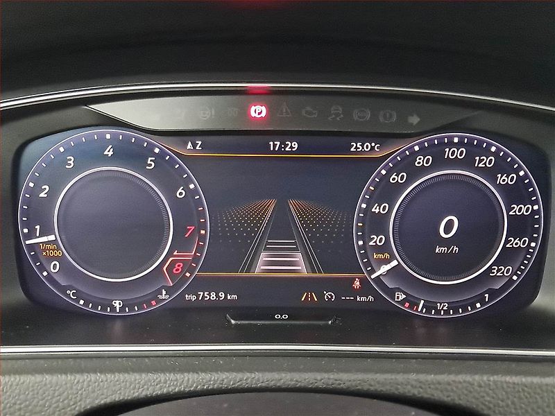 Volkswagen Golf (2018) 1.4 TSI, Navi, Tempomat - fotka 11 z 18