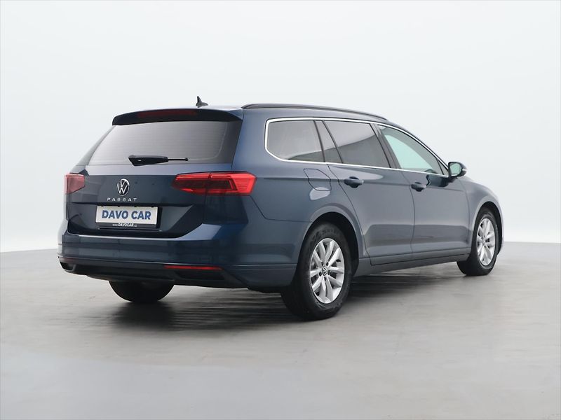 Volkswagen Passat 1,5 TSI 110kW Business - fotka 7 z 34