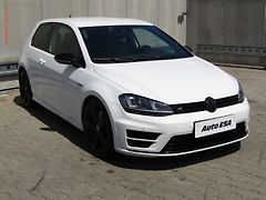 Volkswagen Golf (2014) 2.0 TSi 4x4, DSG, park.čidla - fotografie inzerátu