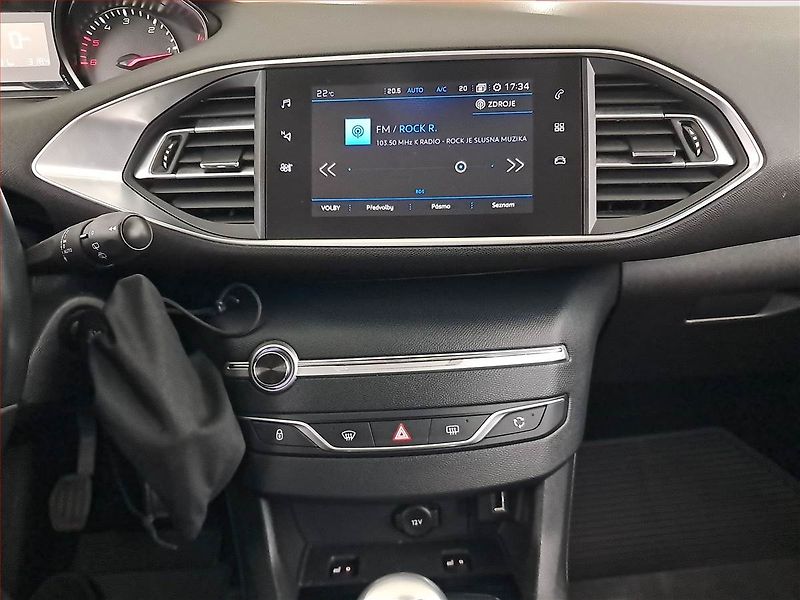 Peugeot 308 (2019) 1.5 BlueHDi, Tempomat - fotka 12 z 21