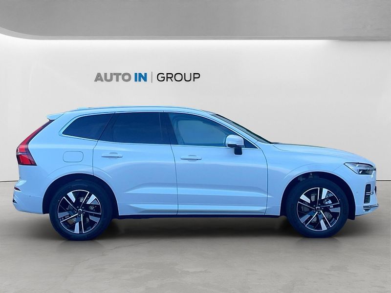 Volvo XC60 (2026) PLUS BRIGHT B5 AWD 360°KAMERA - fotka 7 z 19
