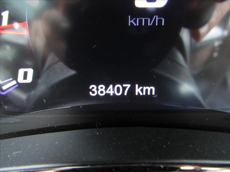 Jeep Grand Cherokee 6,2 V8 HEMI Trackhawk 527kW - fotka 16 z 37