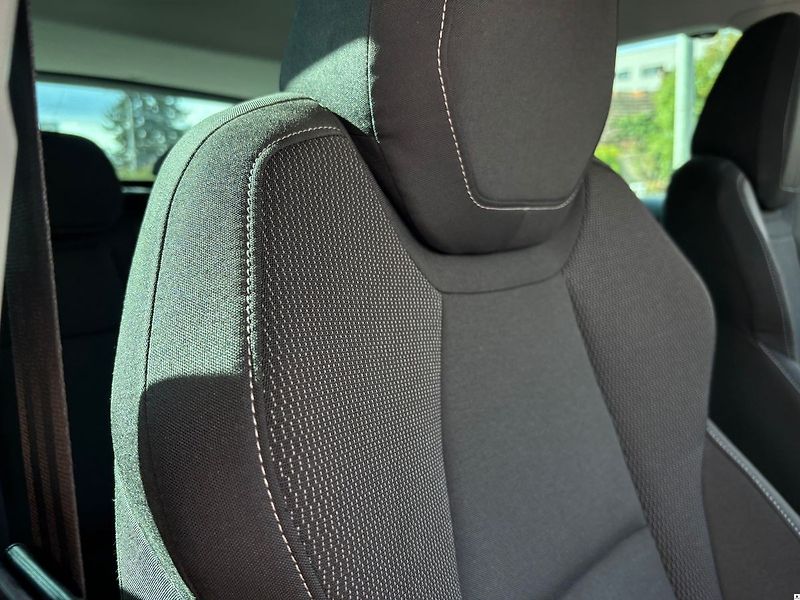 Škoda Karoq 2.0TDi-DSG/2023/ČR.DPH.1MAJ-ZÁ - fotka 28 z 47