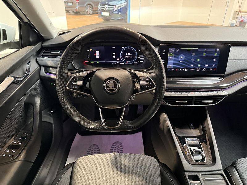 Škoda Octavia 1.4 TSI iV 150 kW DSG Style - fotka 6 z 13