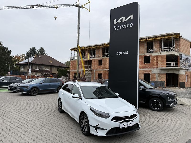 Kia Ceed SW (2021) TOP 1.5 T-GDI 7DCT 118 KW   - fotografie inzerátu