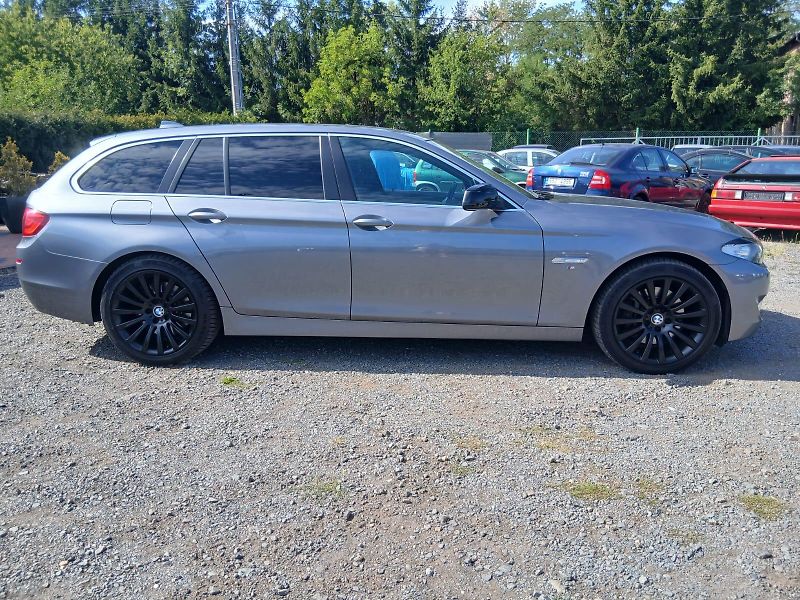 BMW Řada 5 530 D, X Drive,  4x4, 190 kW - fotka 11 z 47