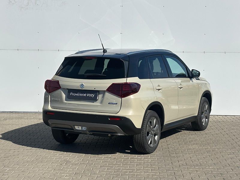 Suzuki Vitara 1,4 BoosterJet Premium AllGrip - fotka 2 z 25